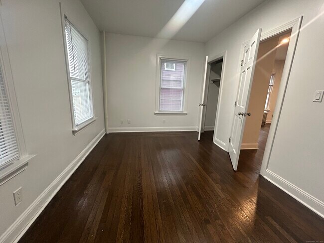 Building Photo - 58 Colman St