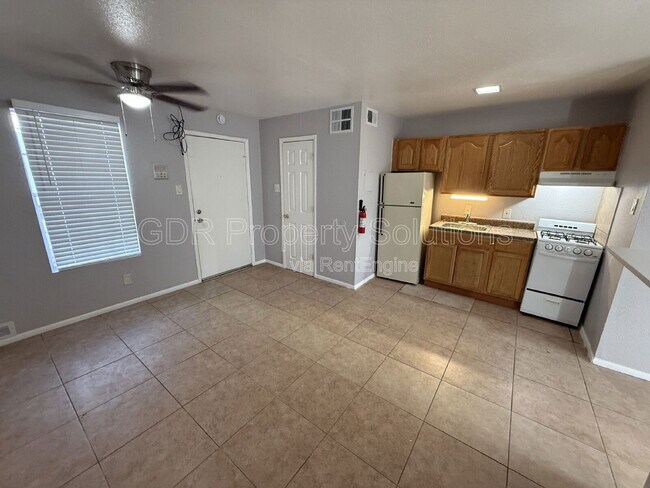 Foto del edificio - 401 14th St NW