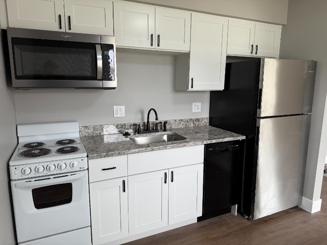 Building Photo - 515 N Washington Ave