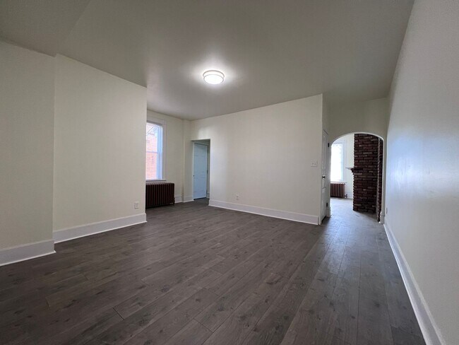 Foto del edificio - Updated 3 BR 2.5 bath house now available!