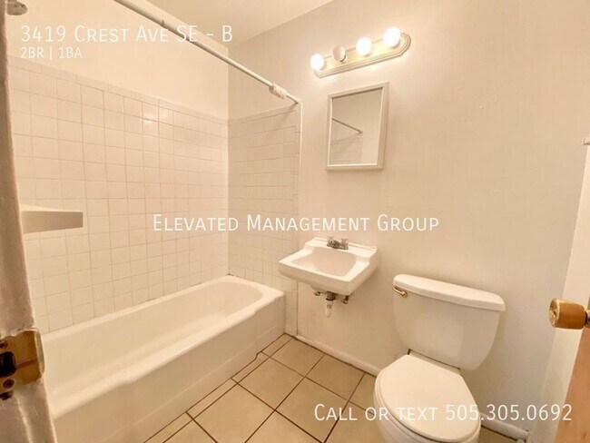 Foto del edificio - 3419 Crest Ave SE