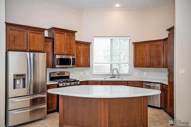 Building Photo - 4552 La Quinta Ln