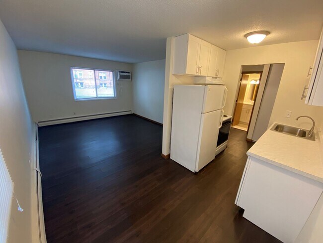 Interior Photo - 2626 Fremont Ave S