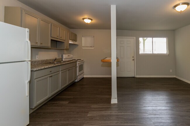 Building Photo - Casa Del Sol Apartments