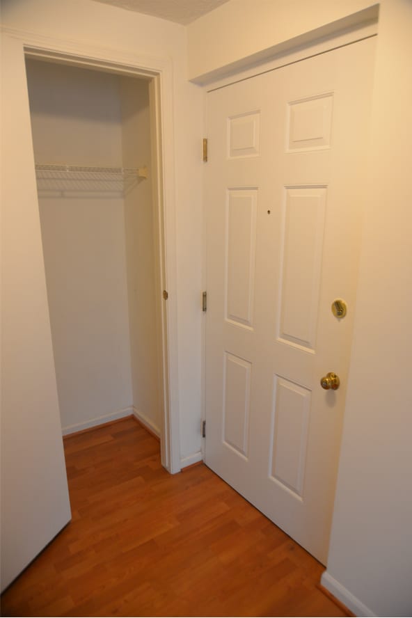 Building Photo - 503 Palmtree Dr