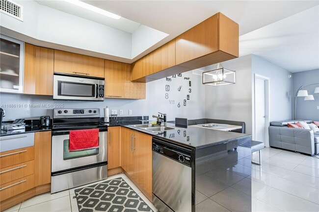 Foto del edificio - 1750 N Bayshore Dr