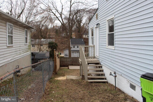 Building Photo - 709 Opus Ave