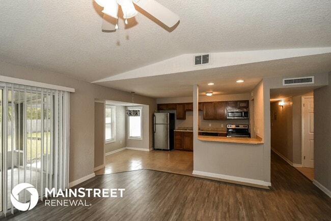 Foto del edificio - 7525 Pheasant Run Dr