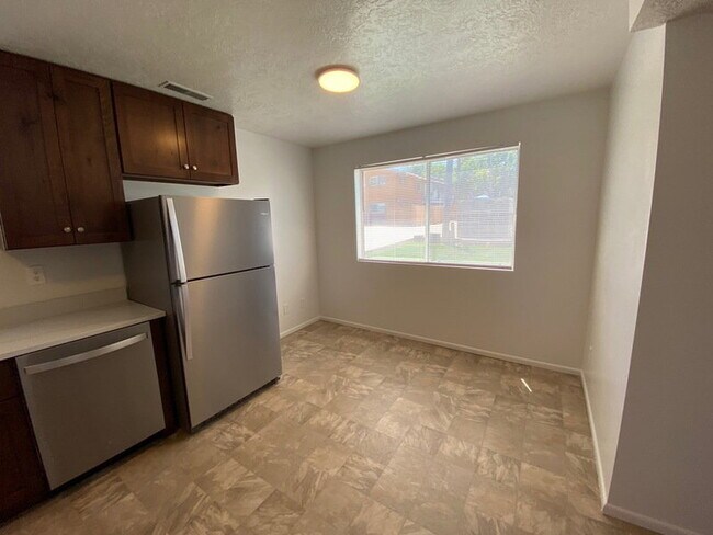 Cocina - 864 E 500 N
