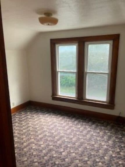 Foto del edificio - 802 Harding Ave