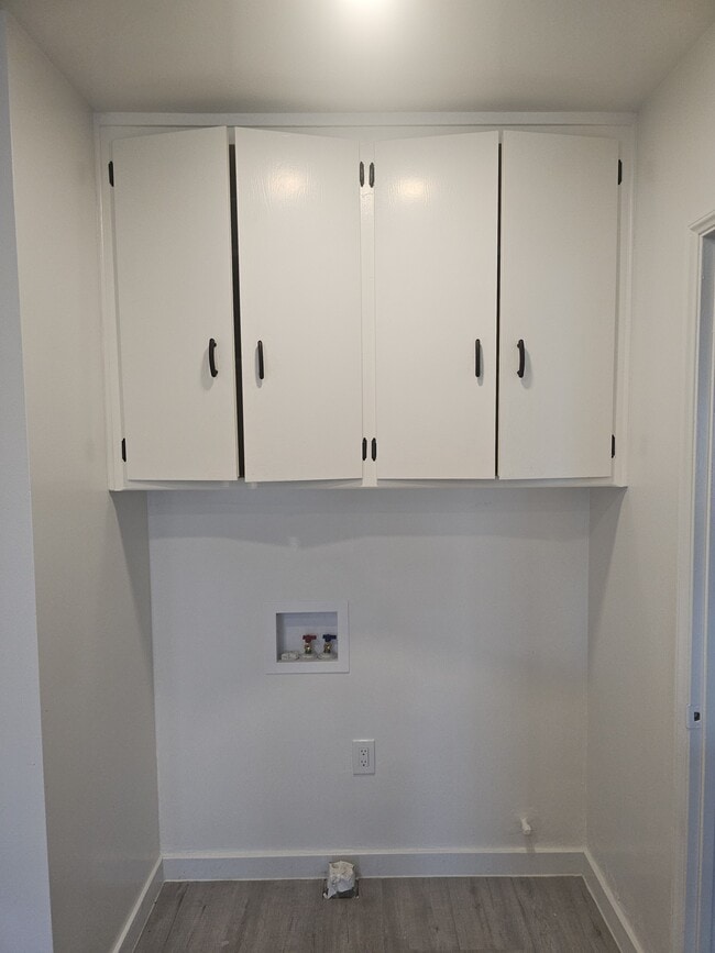 Building Photo - 1757 W 103rd St