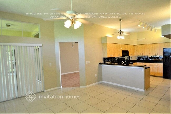 Building Photo - 3613 71st Terrace E