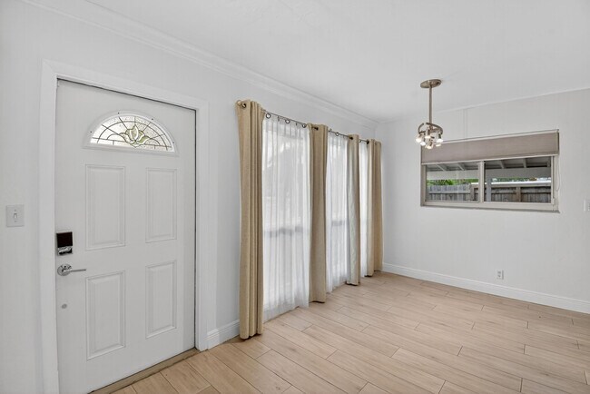 Foto del edificio - 1606 NE 15th Ave