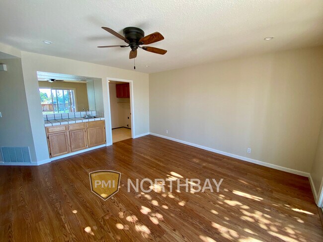 Building Photo - 2421 Mainsail Ct