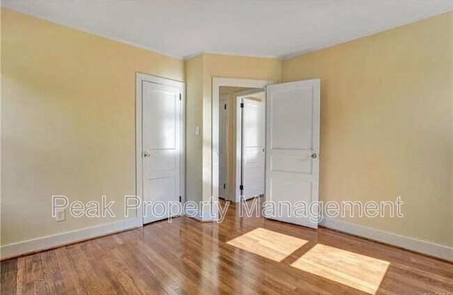 Foto del edificio - 2424 Gordon Ln