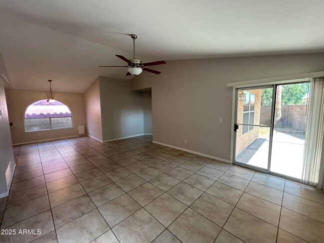 Building Photo - 7531 W Taro Ln