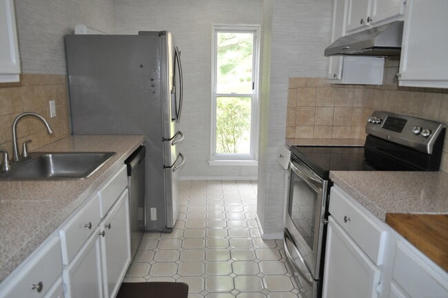 Building Photo - 66 Mallard Dr