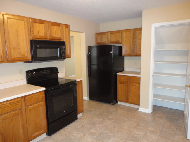 Building Photo - 620 Crystal Woods Cir