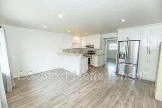 Building Photo - 1529 Alcatraz Ave