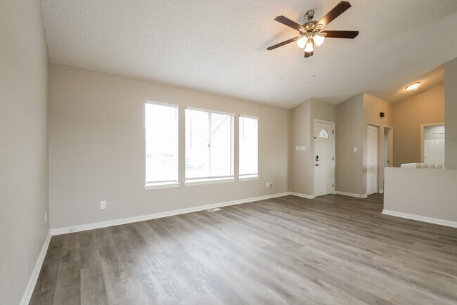 Foto del edificio - 9554 Milwaukee Ct