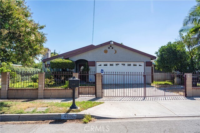 Building Photo - 4860 Elton St