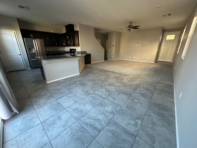 Foto del edificio - 7124 Fossil Lake St