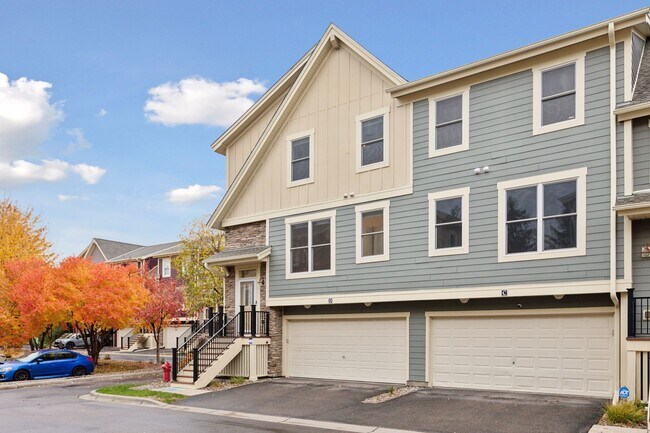 Foto del edificio - 10749 Falling Water Ln