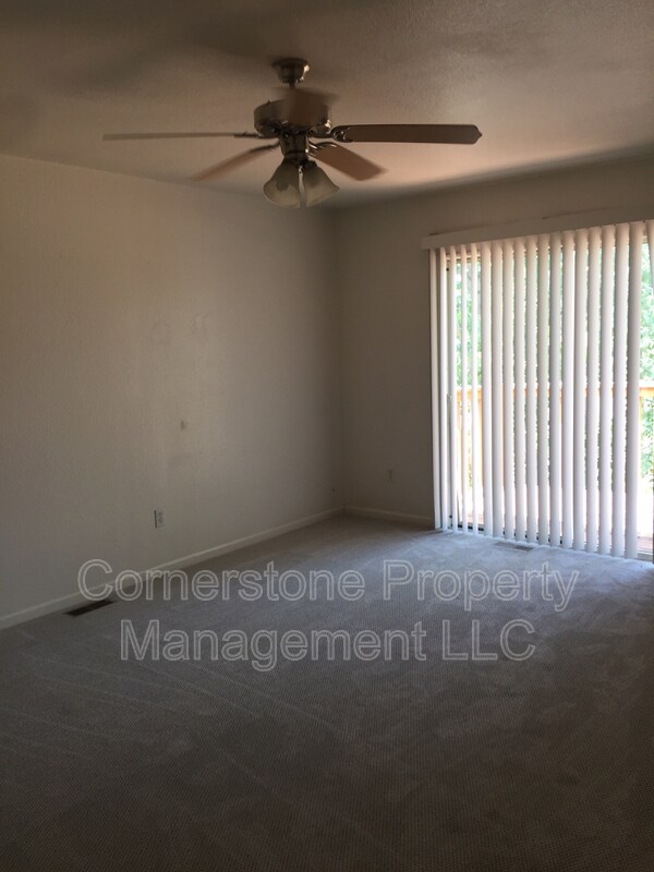 Building Photo - 1548A Legend Trail Dr