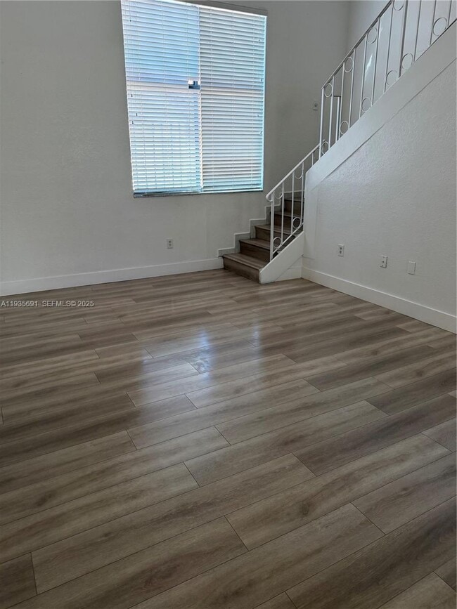 Building Photo - 2760 W 61st Pl