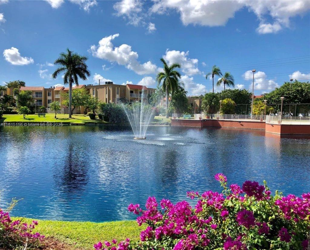 Foto principal - 4810 NW 79th Ave