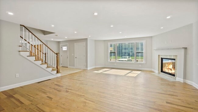 Building Photo - 19 Arbor Ct
