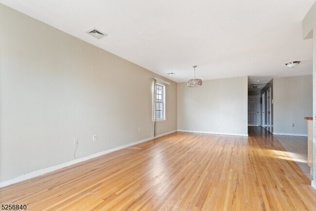 Foto del edificio - 244 Clark Pl