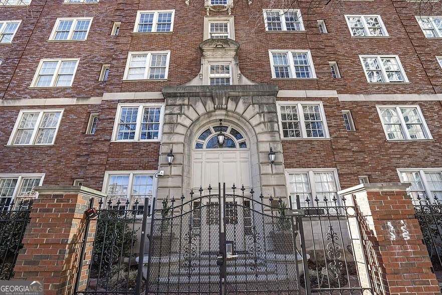 Primary Photo - 800 Peachtree St NE