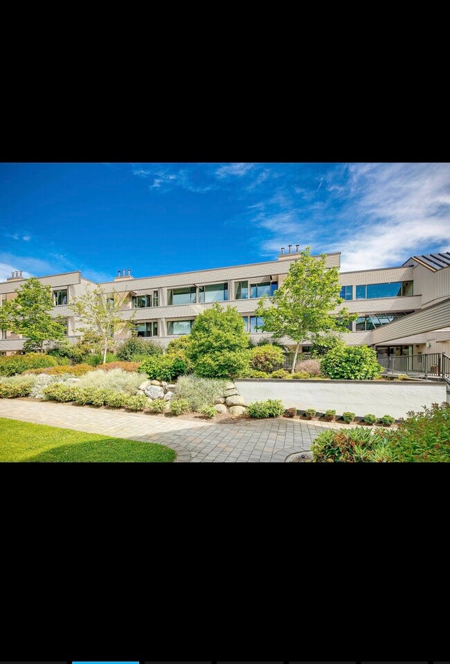 Building Photo - 15275 19 Av
