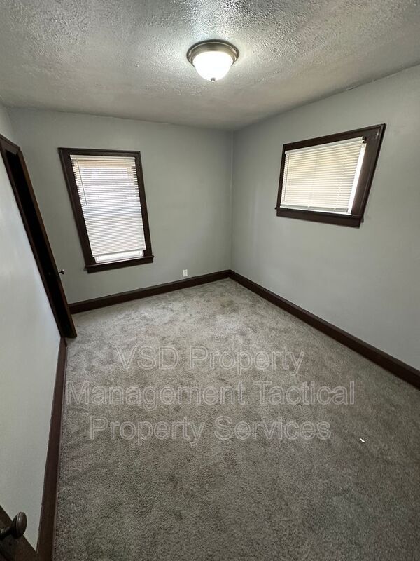Foto del edificio - 4024 E 143rd St