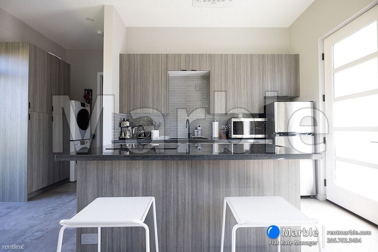 Foto principal - 1 br, 1 bath House - 1881 Kaahele Pl