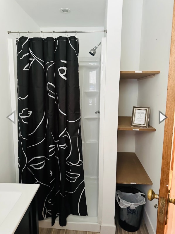 Foto del edificio - 705 Hudson Ave