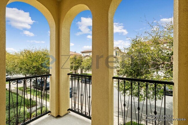 Foto del edificio - 553 Heligan Ln