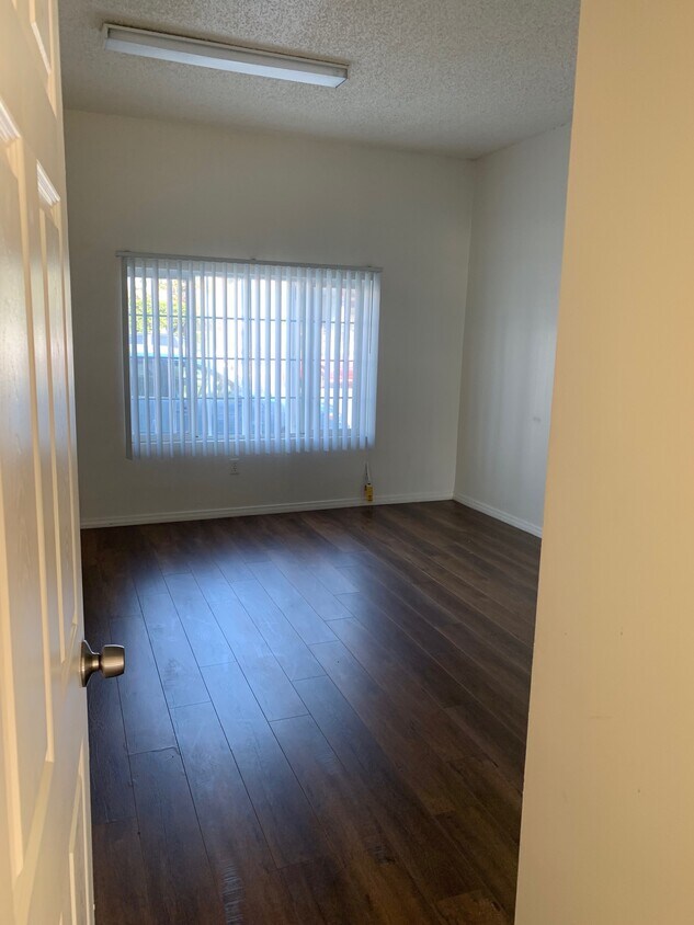 Foto del edificio - 4009 Halldale Ave