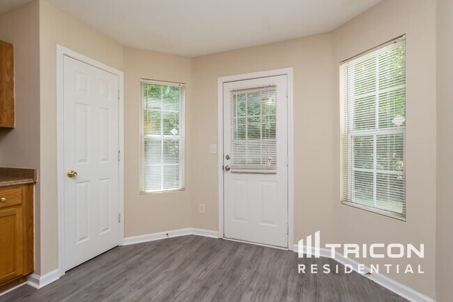 Foto del edificio - 3835 Ligney Creek Ct