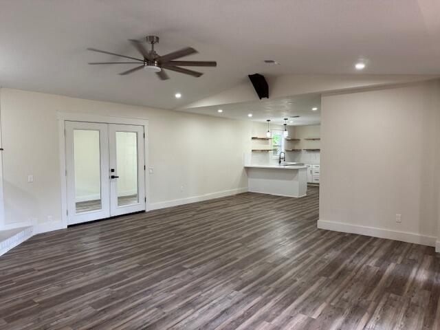 Building Photo - 712 Elise Ln