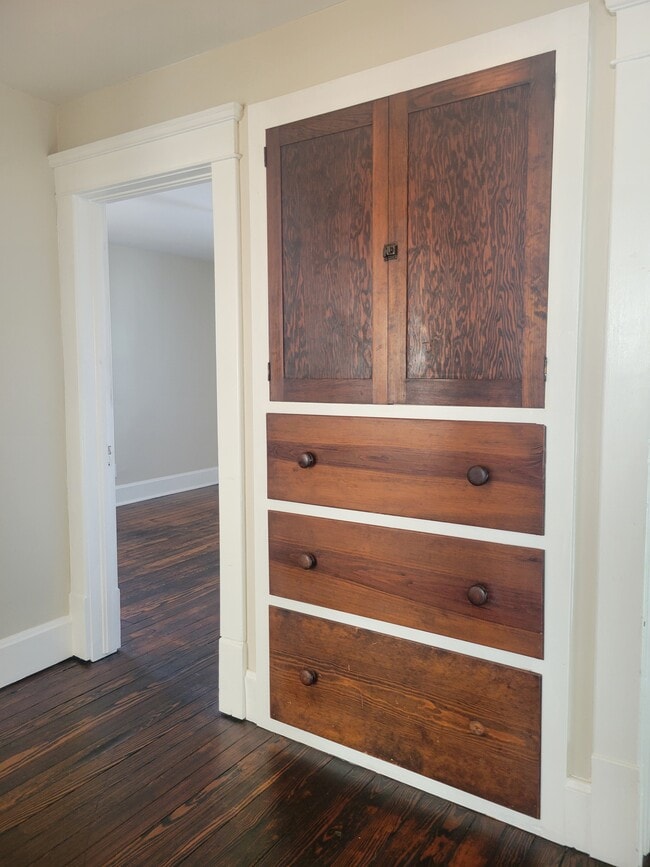 Building Photo - 230 Rugg Ave