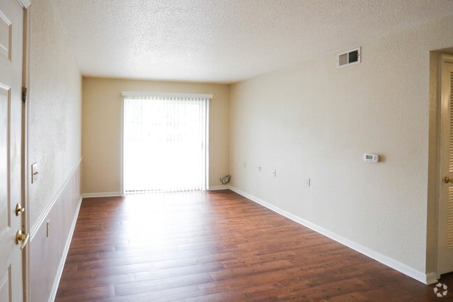 Interior Photo - Twin City Villa