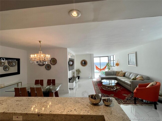 Building Photo - 6450 Collins Ave