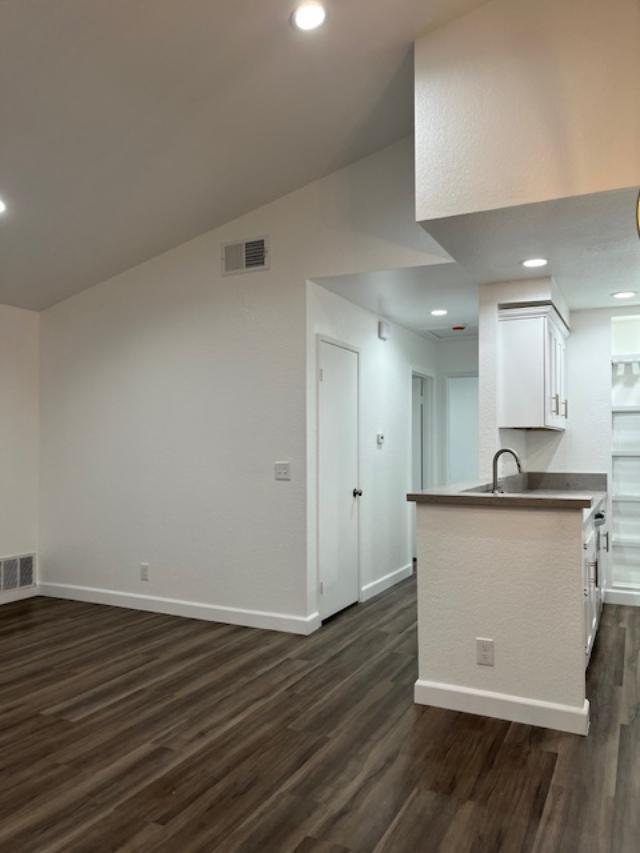 hallway to bedrooms - 8715 Weybridge Pl