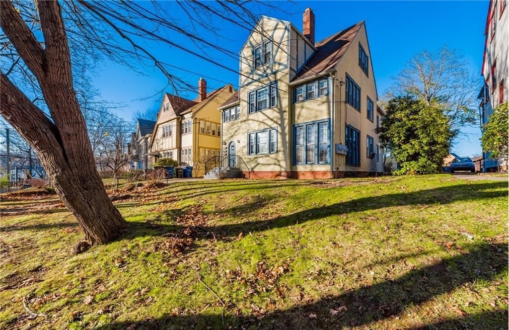 Primary Photo - 405 Fountain St
