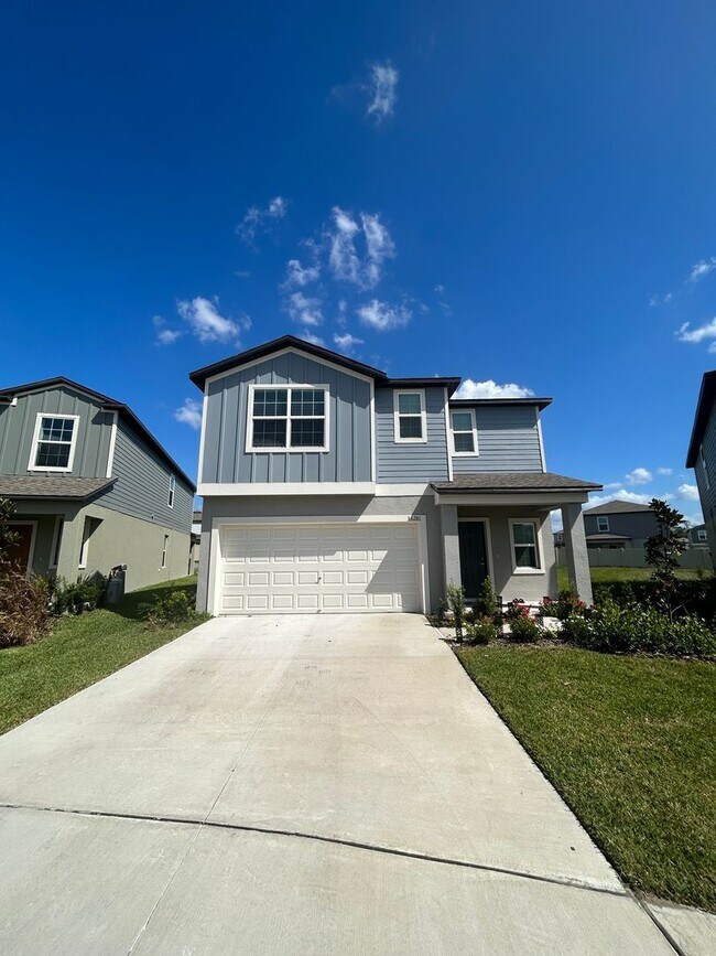 Building Photo - Beautiful 6 bedroom home available now!
