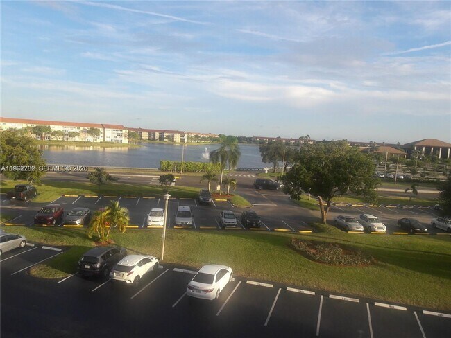 Foto del edificio - 13255 SW 9th Ct