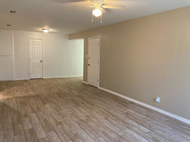 Building Photo - 1814 Runnels St