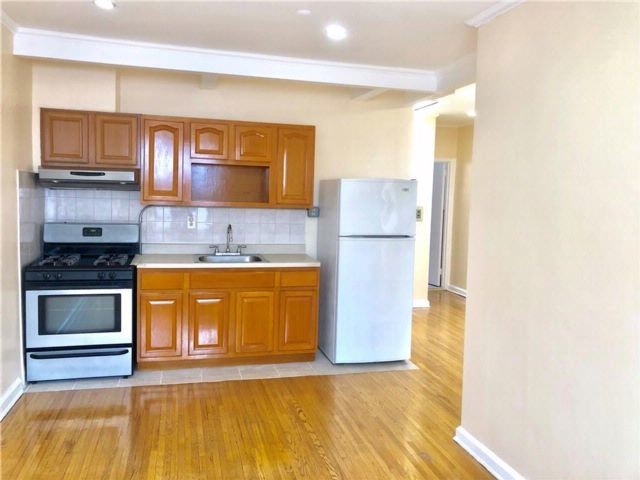 Foto principal - 8787 Bay Pkwy